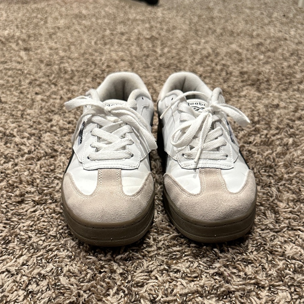 Reebok White and Beige Sneakers